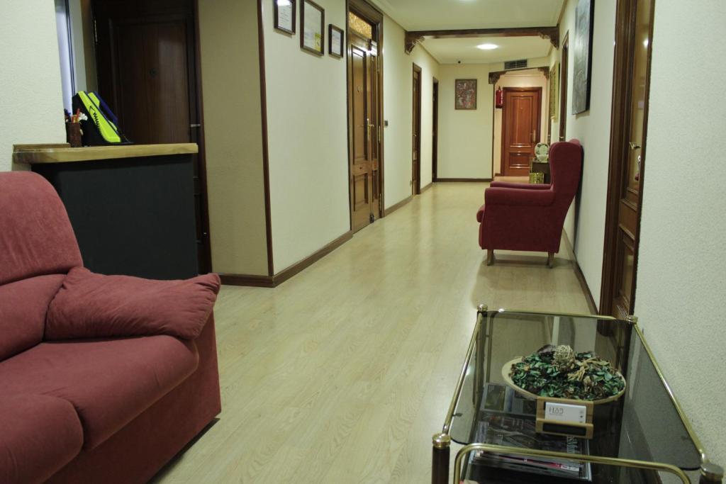 Hostal Ana Belen Madrid Exterior photo